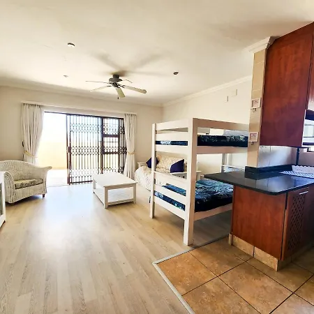 Spekboom Beach Apartments Jeffreys Bay Exterior photo