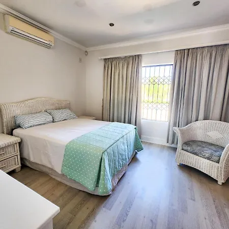 Spekboom Beach Apartments Jeffreys Bay Exterior photo